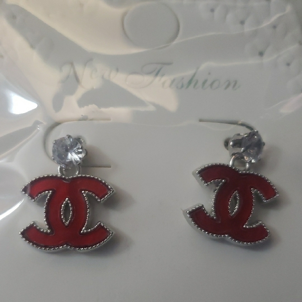 Elegant Red Earrings